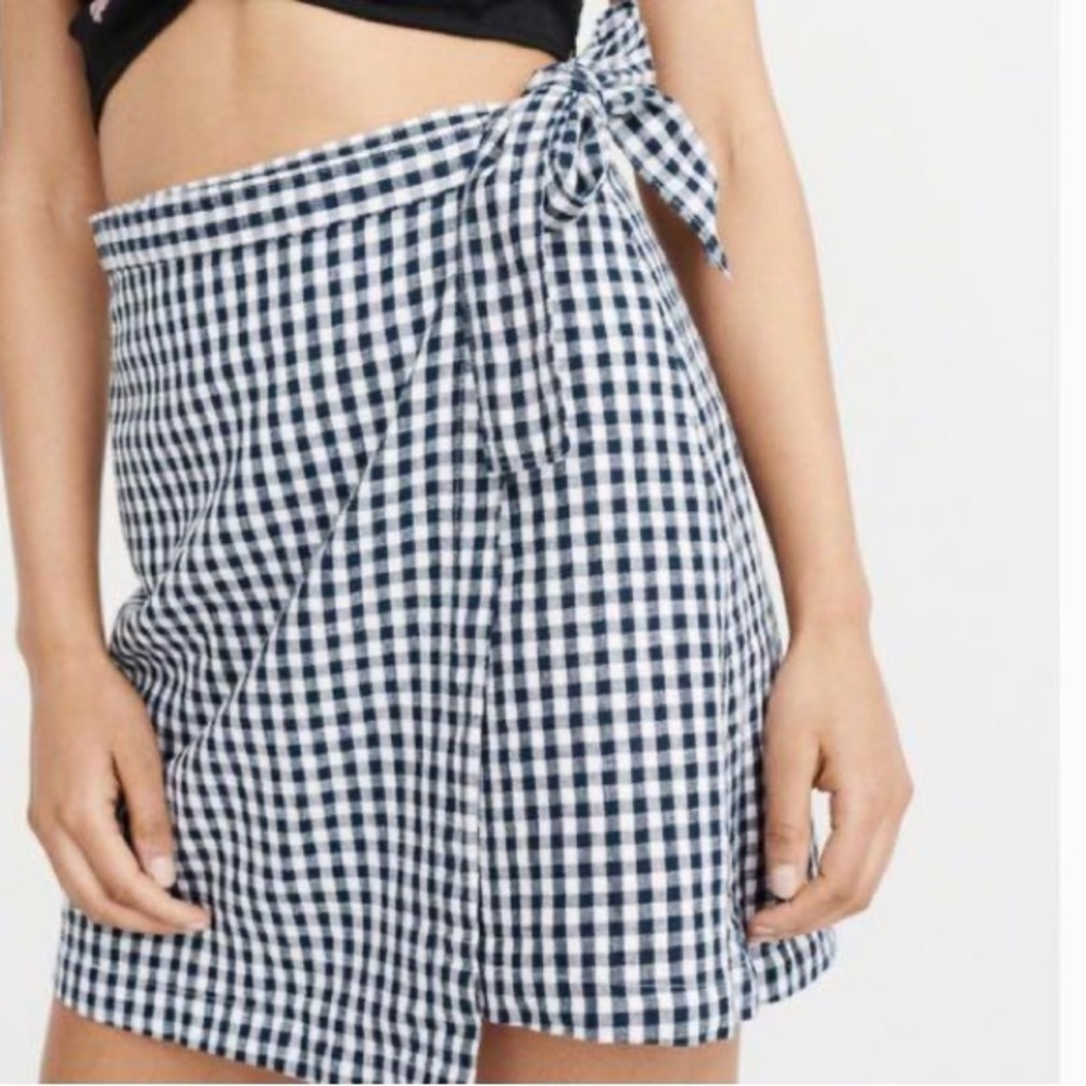 Abercrombie navy blue gingham tie front mini skirt